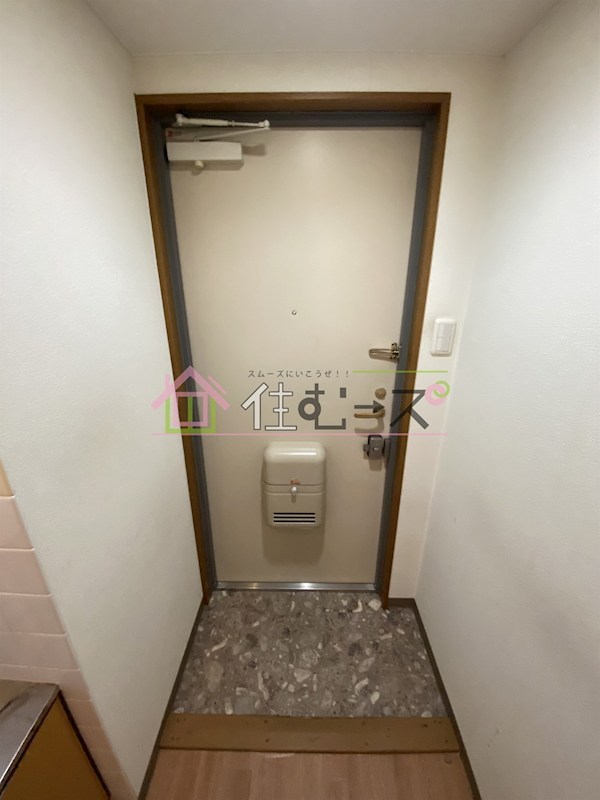 メゾンドエスポアールⅡ番館 玄関