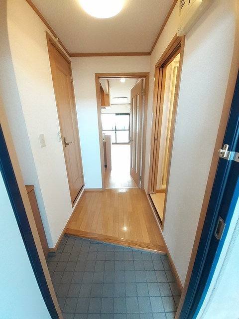 グレース三田 玄関