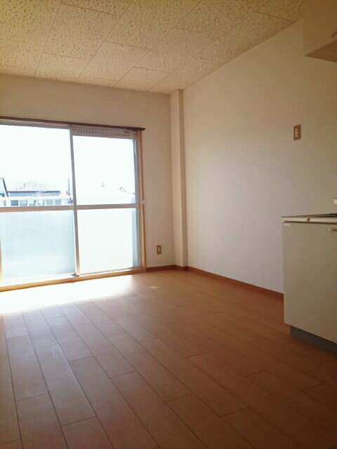 メモリー近藤 リビング