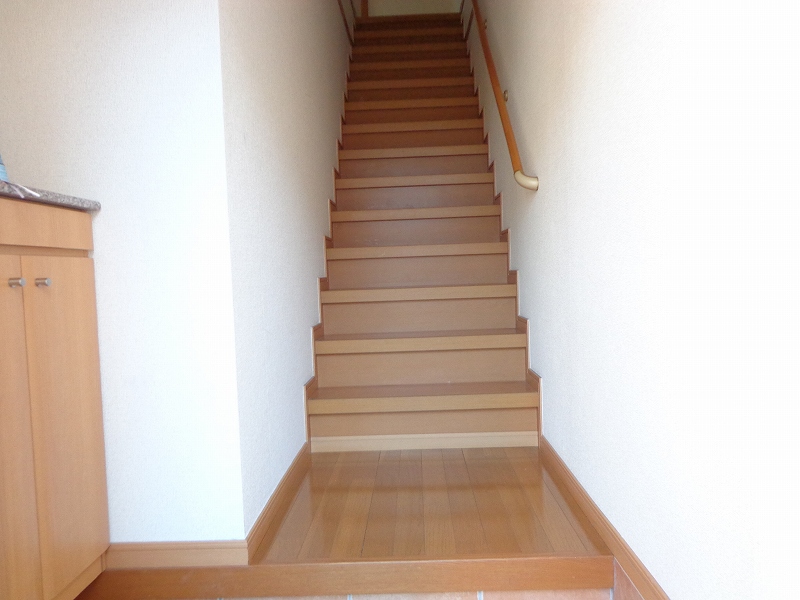 グッドウェリング上ノ坂 玄関