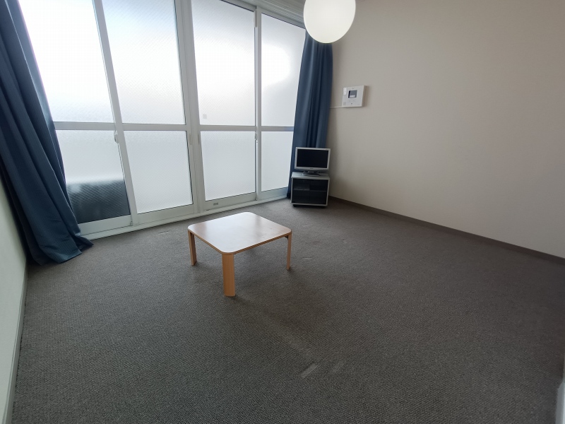 レオパレスルナⅠ リビング