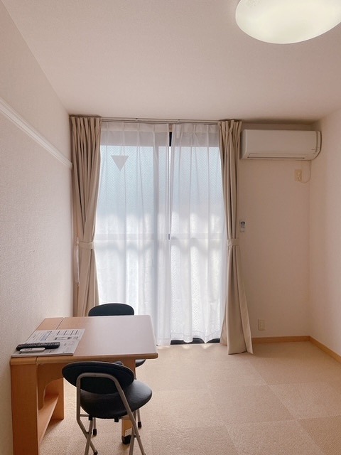 レオパレスドゥジェーム鳴尾 ベッドルーム