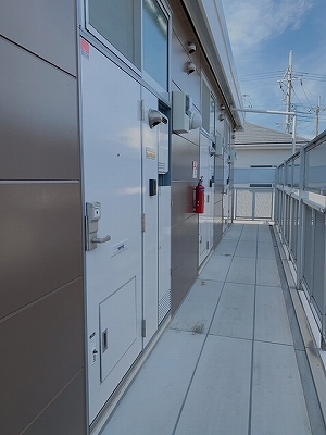 レオパレスＣｅｎｔｅｒＣｏｕｒｔ 玄関