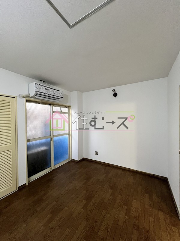 バーナード２ ベッドルーム