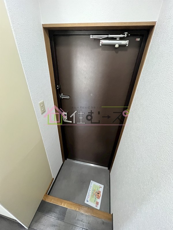 プチコート今里 玄関