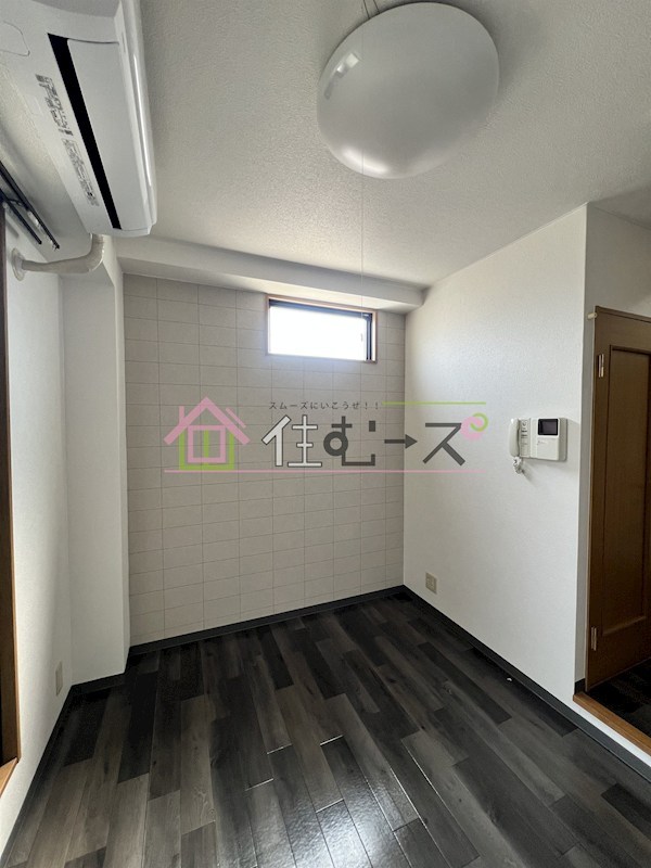 プチコート今里 リビング