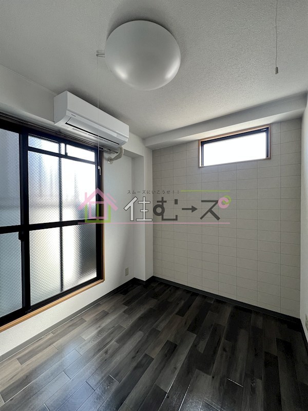 プチコート今里 ベッドルーム