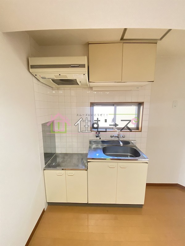 メゾンドアヴェルⅢ キッチン