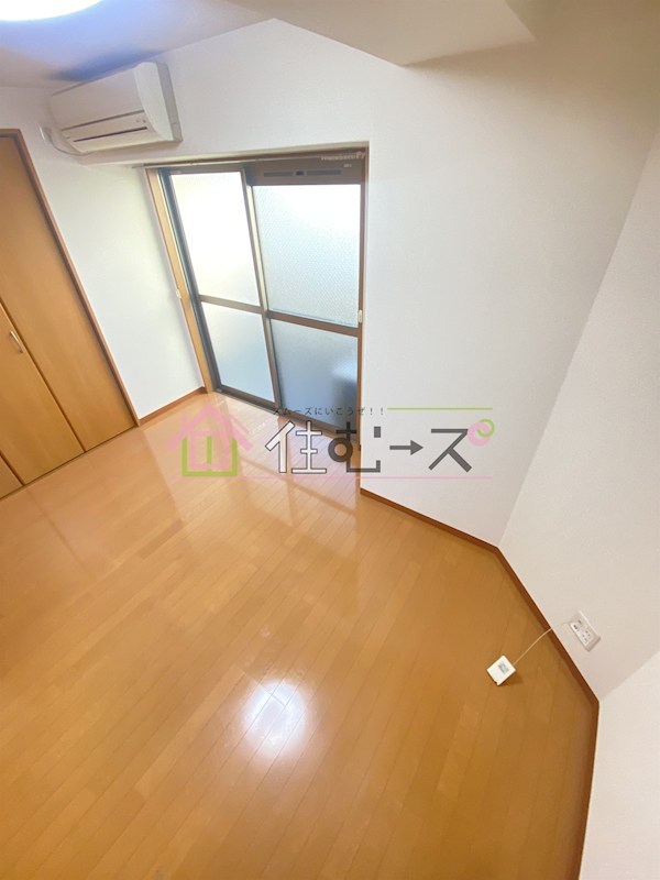 メゾンドアヴェルⅢ ベッドルーム