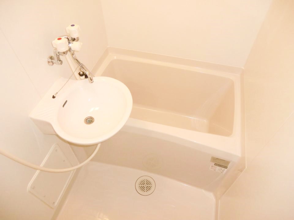 レオパレスカリヨ尼崎 風呂画像