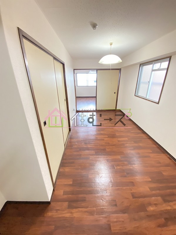 クリエイト野里ビル ベッドルーム