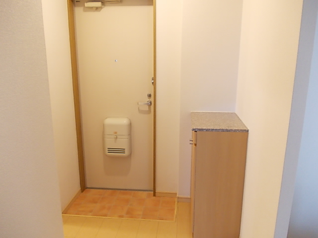 カーサ．タナカ 玄関