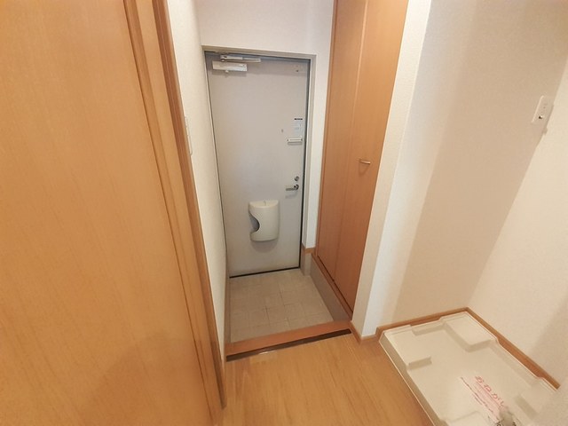 シャロルエヌ 玄関