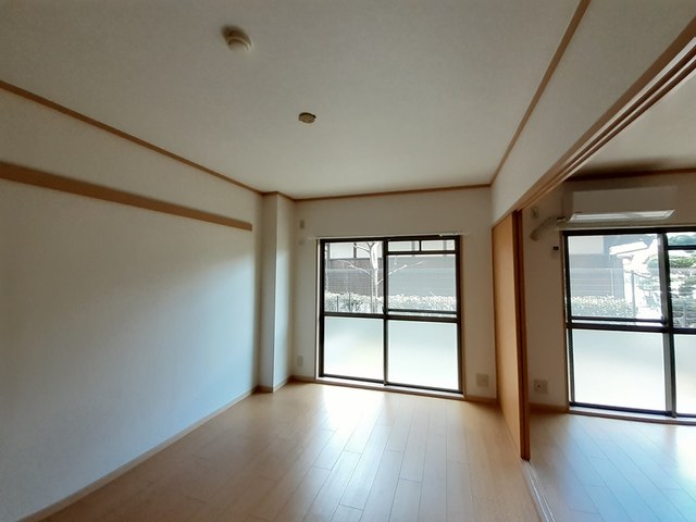 フリーダム常吉 リビング