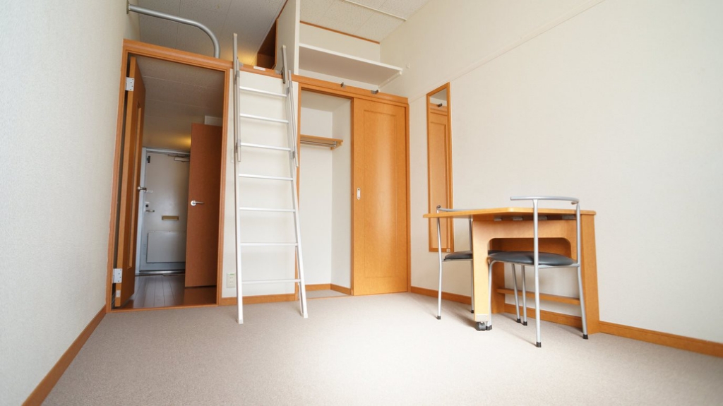 レオパレス御崎 リビング