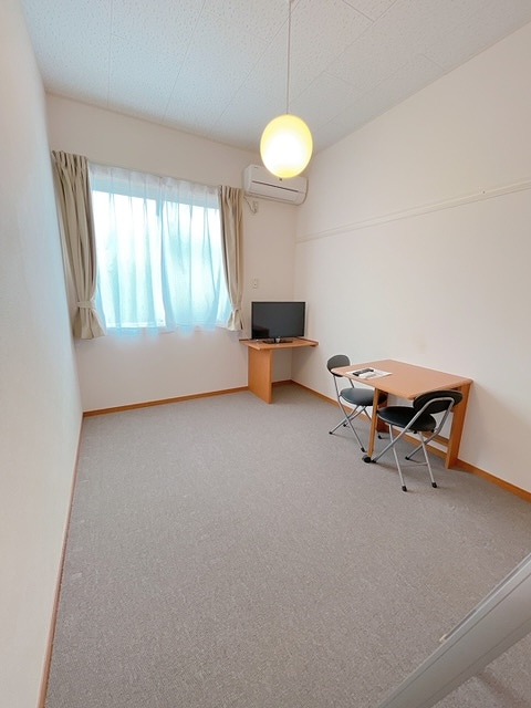 レオパレス九番町 リビング