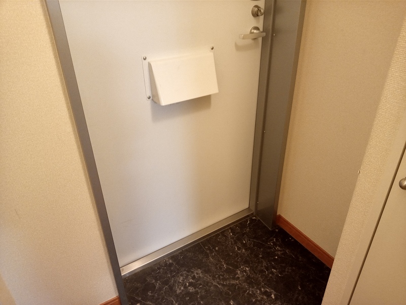 レオパレス大日イースト 玄関