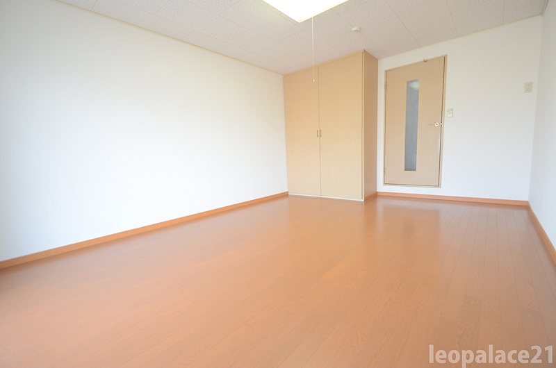 レオパレス栄 リビング