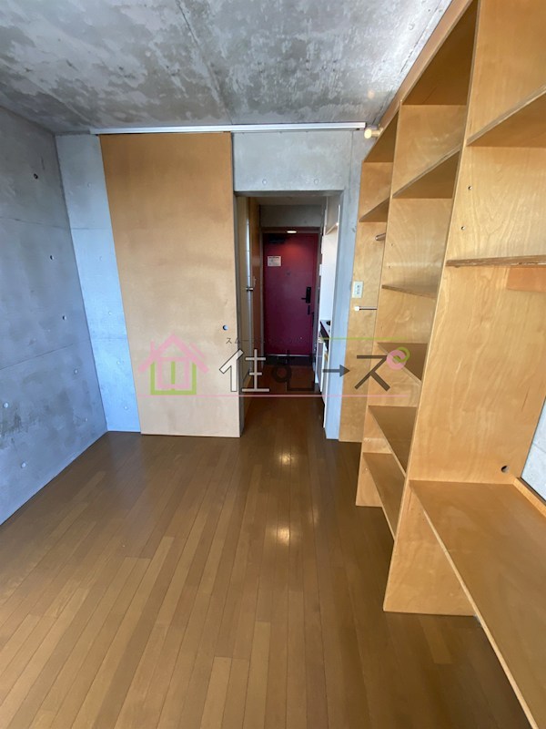 メネダス リビング