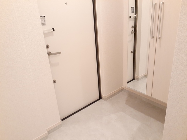 ヴィアソーレ摂津 玄関