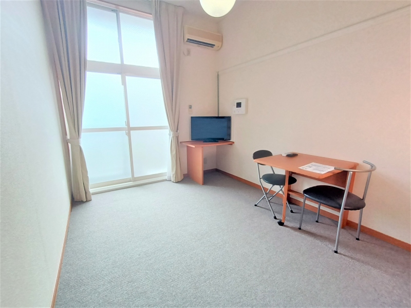 レオパレスサン・ビレッジⅡ リビング