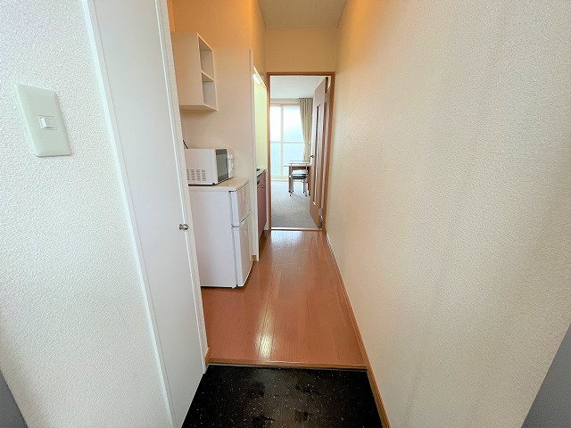 レオパレスセジュール和泉 玄関