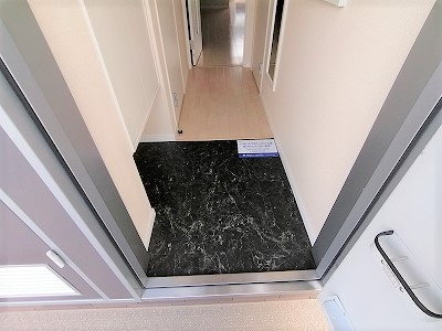 レオネクストディアグレイス宝塚 玄関