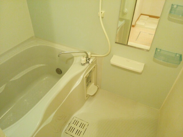 クリスタルブライト 風呂画像