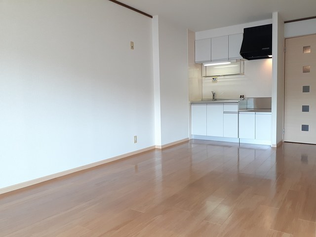 グランドゥール畦野 リビング