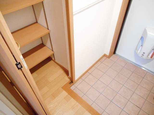 サンリット山本 玄関