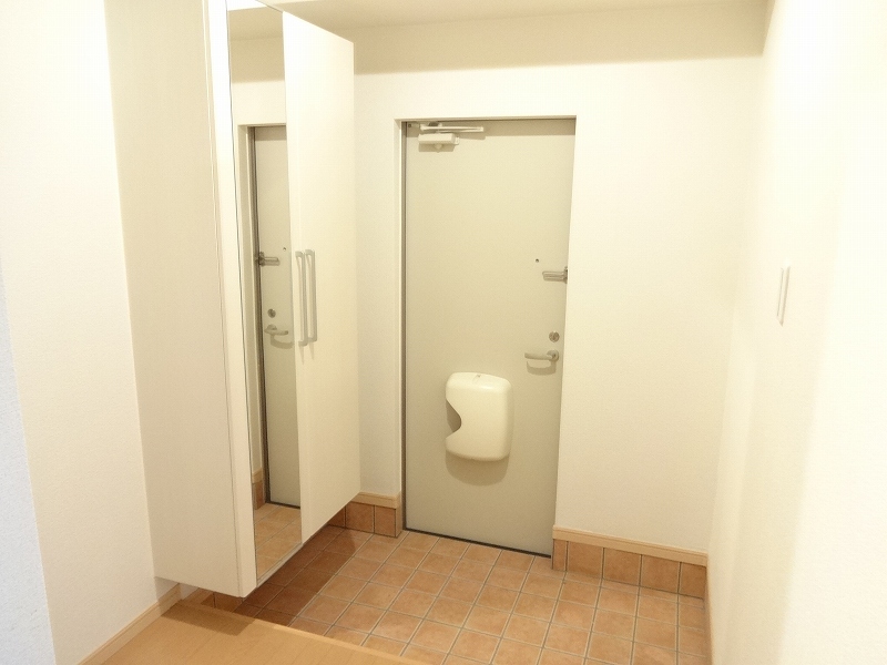 レインボーローズ 玄関