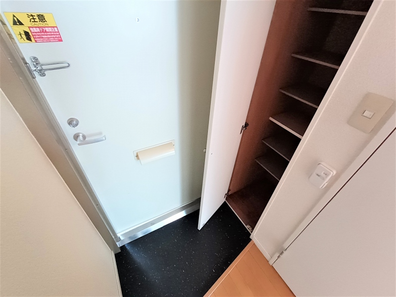 レオパレスＦＵＫＯＮＯ壱番館 玄関