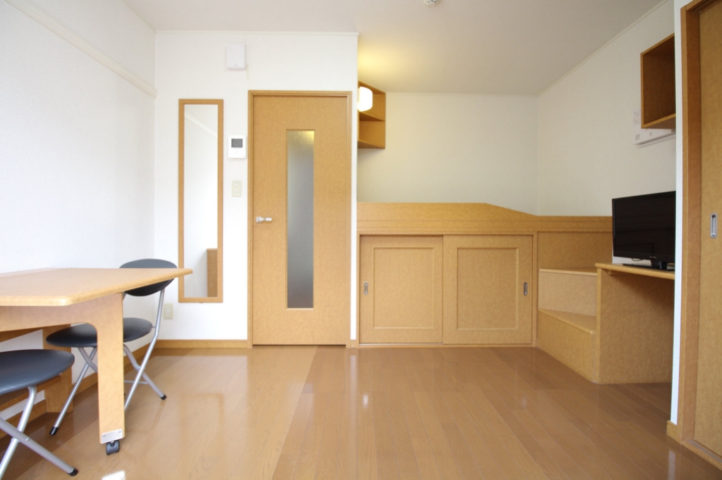 レオパレスラパン ベッドルーム