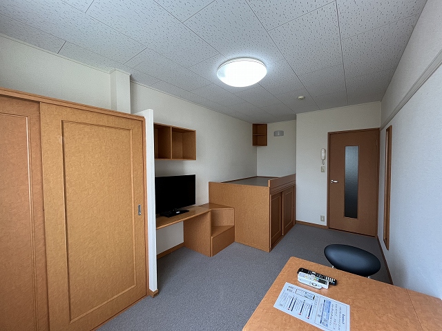 レオパレスＫＡＭＩＹＡ ベッドルーム