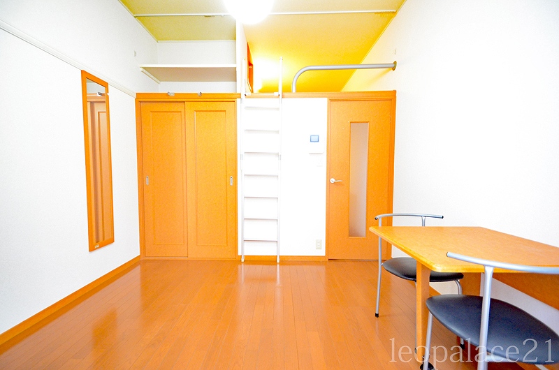 レオパレス盛晶 リビング