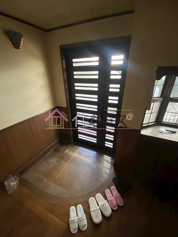 鴫野西1-16-18中古戸建 玄関