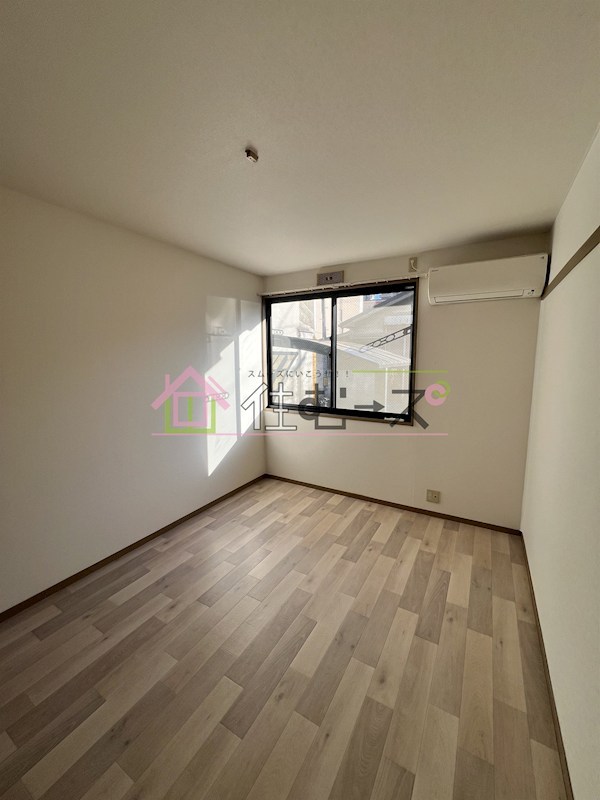 ハイツ三幸 ベッドルーム