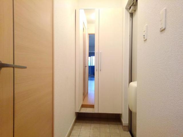 シュヴァル・マラン 玄関