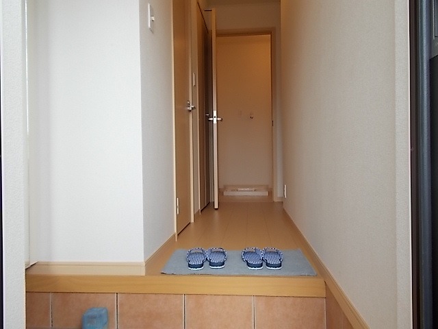 ディオーネ・ジエータ・ウエスト 玄関