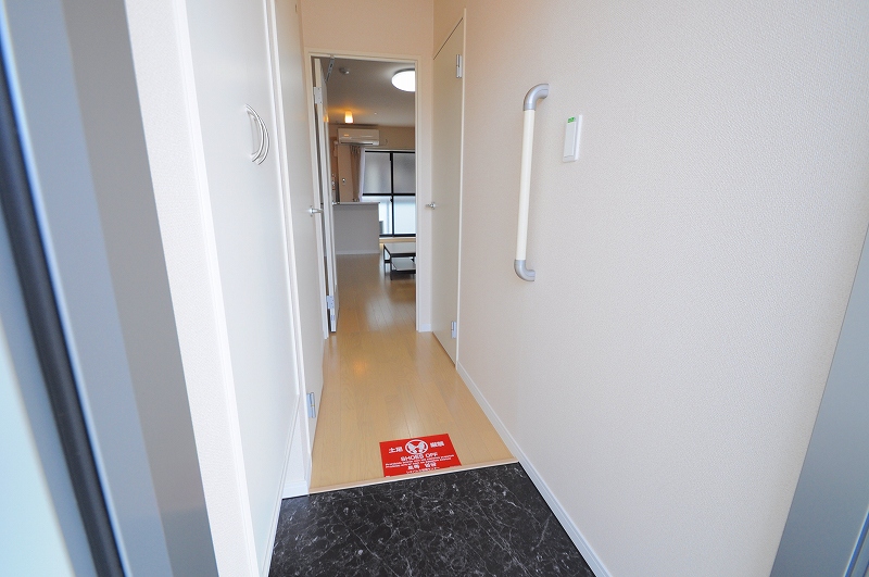 レオネクストサニーテラス石橋 玄関