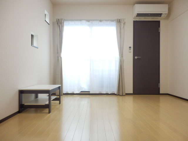 クレイノプランセル　華 リビング