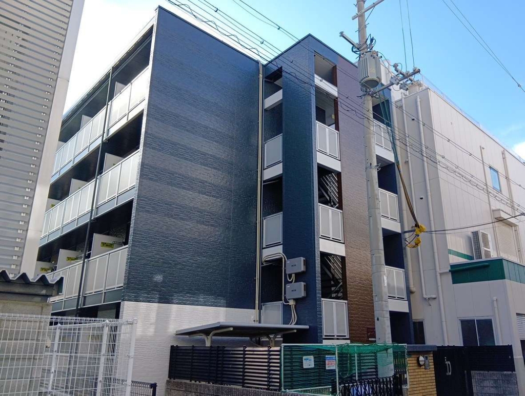 レオパレスベルローズ 外観