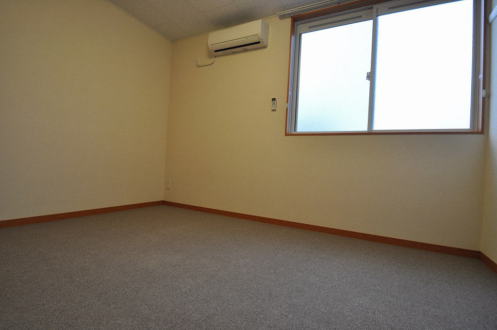 レオパレスグリーンヴィラ ベッドルーム