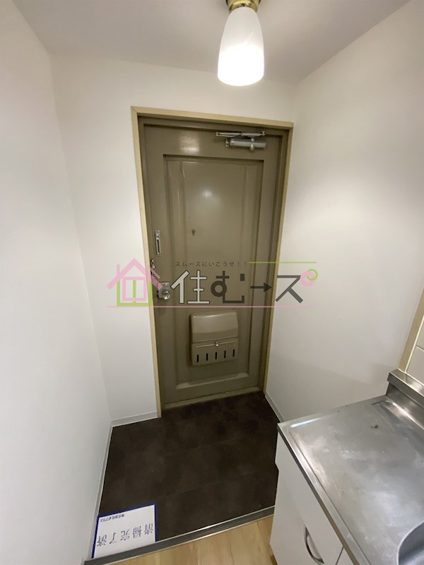 ルネッサ塚本 玄関