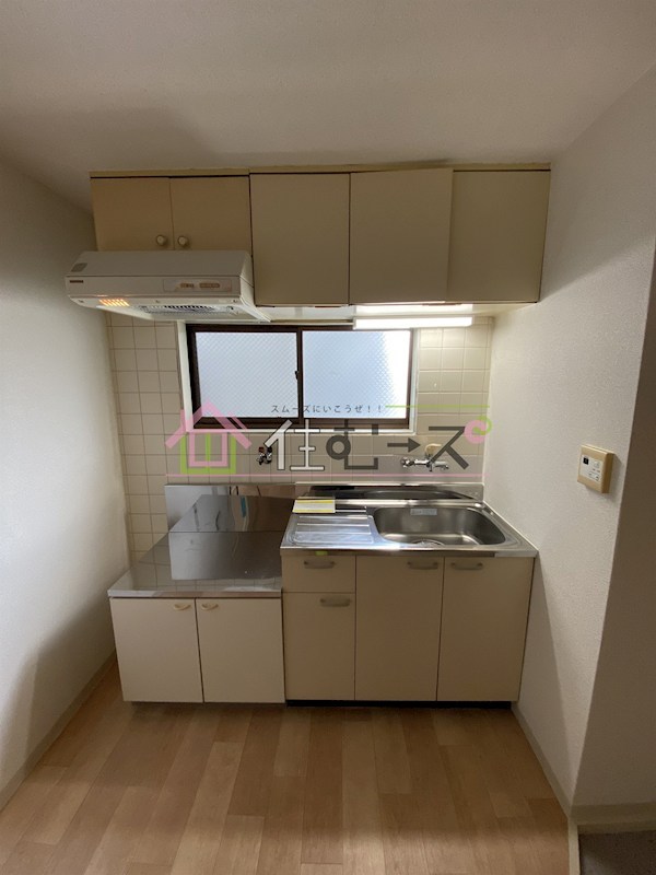 レジデンス三津屋 キッチン