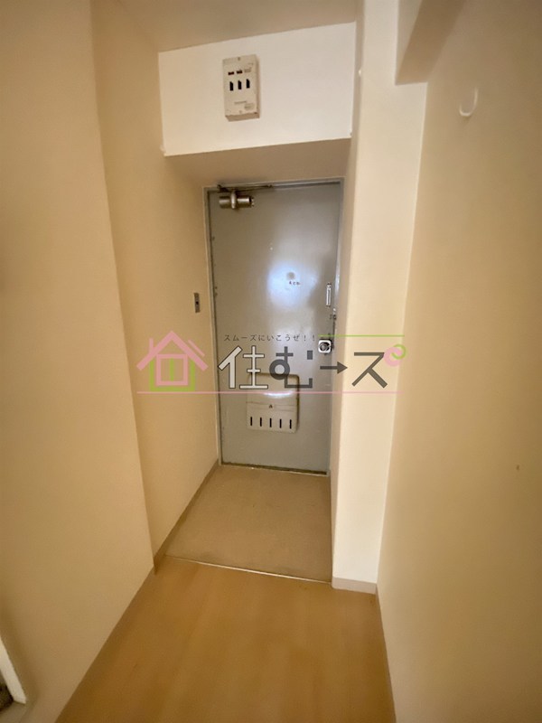 新大阪コーポビアネーズ 玄関