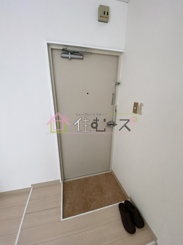 フォレスト新大阪 玄関