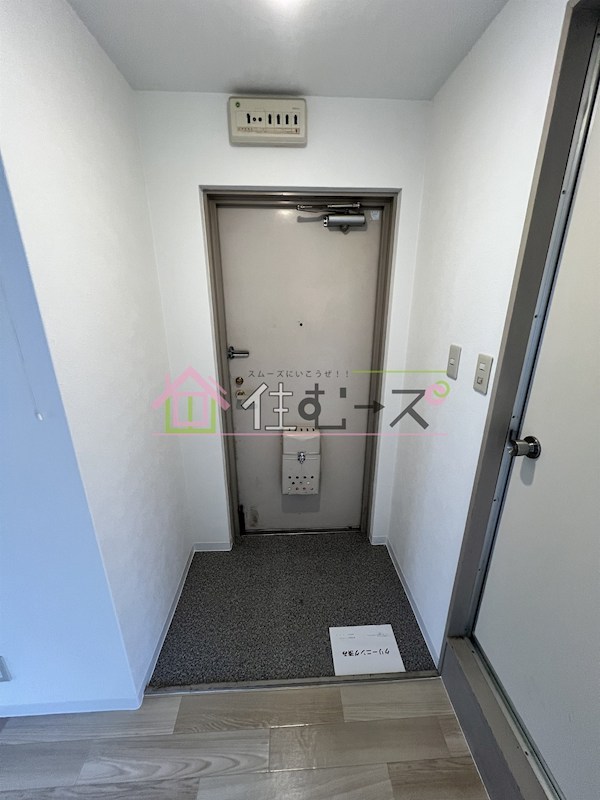 中市マンション 玄関