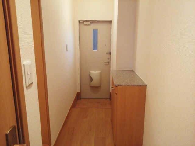 ジン　シャン 玄関