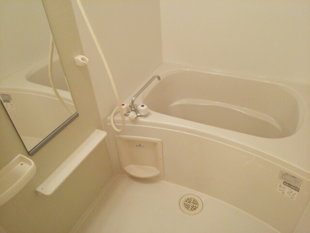 ジン　シャン 風呂画像